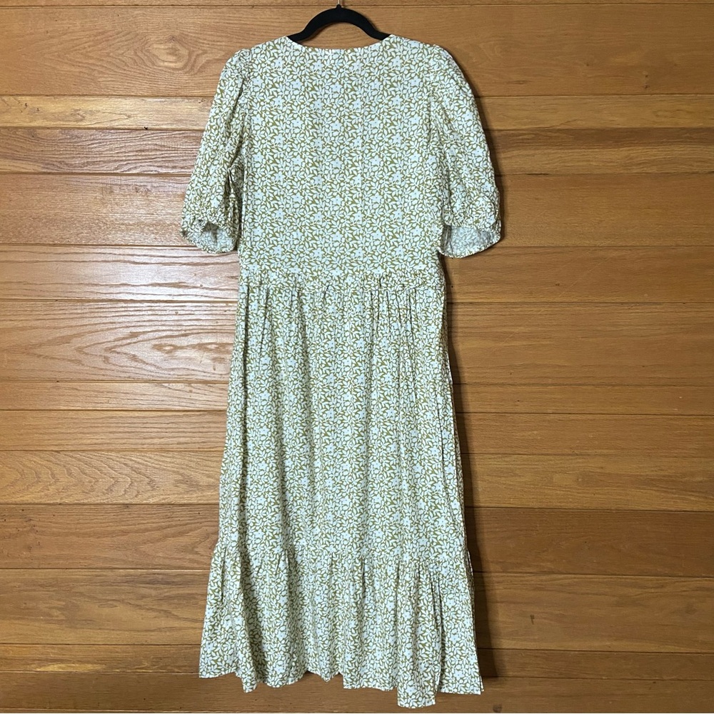 Universal Thread citron green and white floral smocked bodice puff sleeve dress - Picture 4 of 6